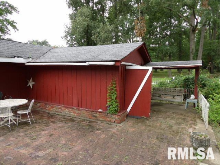 600 Panama Street, Eldorado, Illinois 62930, 3 Bedrooms Bedrooms, 0 ,1 BathroomBathrooms,Residential,For Sale,Panama,0,RMAEB458836