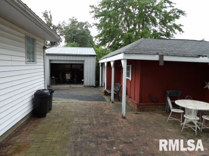 600 Panama Street, Eldorado, Illinois 62930, 3 Bedrooms Bedrooms, 0 ,1 BathroomBathrooms,Residential,For Sale,Panama,0,RMAEB458836