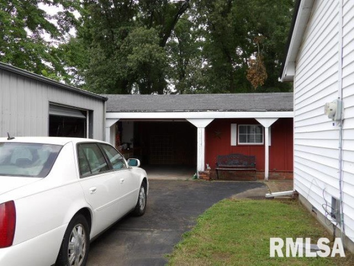 600 Panama Street, Eldorado, Illinois 62930, 3 Bedrooms Bedrooms, 0 ,1 BathroomBathrooms,Residential,For Sale,Panama,0,RMAEB458836