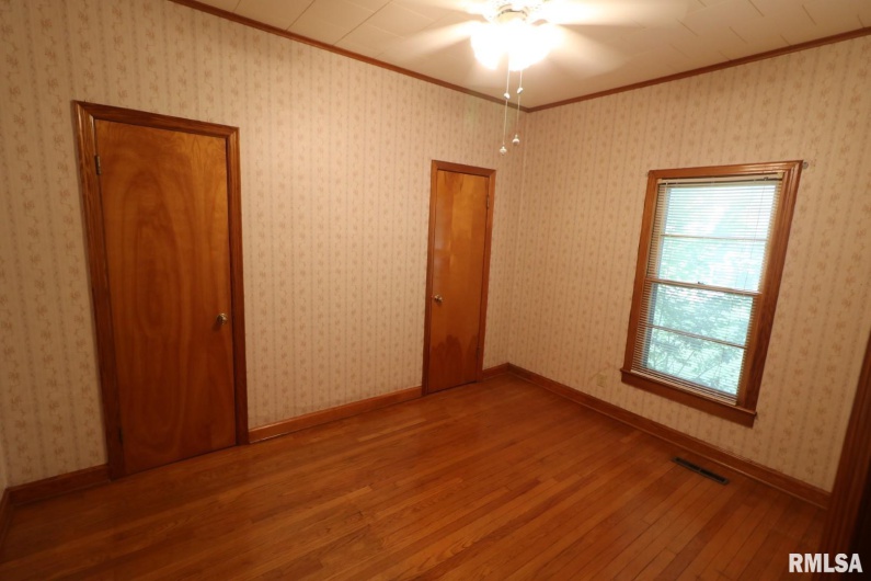 106 Chutt Street, Carterville, Illinois 62918, 2 Bedrooms Bedrooms, 0 ,1 BathroomBathrooms,Residential,For Sale,Chutt,0,RMAEB458851