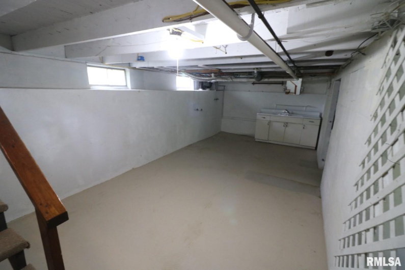 106 Chutt Street, Carterville, Illinois 62918, 2 Bedrooms Bedrooms, 0 ,1 BathroomBathrooms,Residential,For Sale,Chutt,0,RMAEB458851