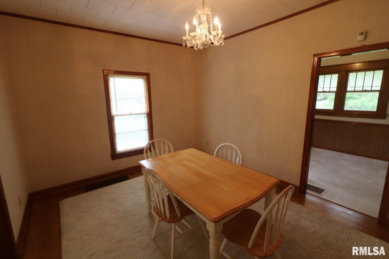 106 Chutt Street, Carterville, Illinois 62918, 2 Bedrooms Bedrooms, 0 ,1 BathroomBathrooms,Residential,For Sale,Chutt,0,RMAEB458851