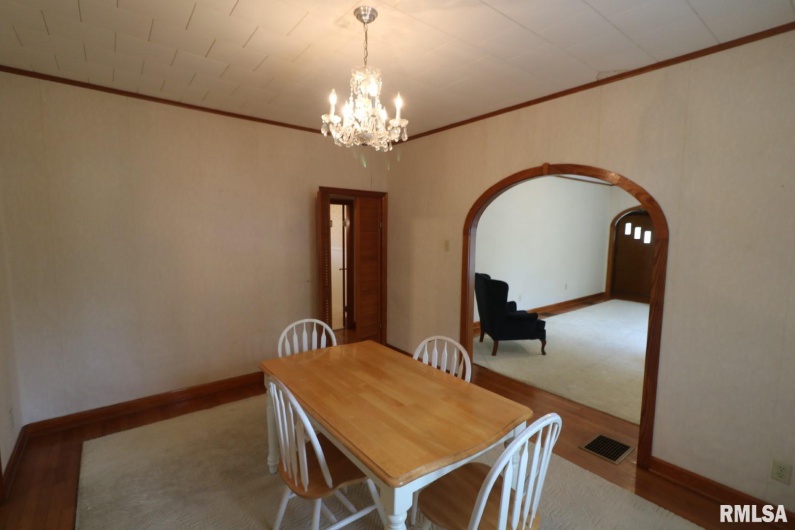 106 Chutt Street, Carterville, Illinois 62918, 2 Bedrooms Bedrooms, 0 ,1 BathroomBathrooms,Residential,For Sale,Chutt,0,RMAEB458851