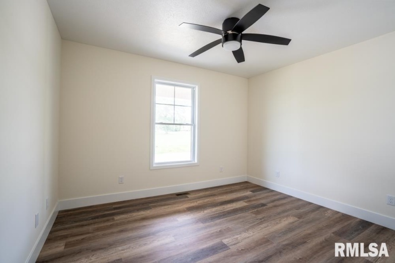 659 COPPER CREEK Lane, Herrin, Illinois 62948, 3 Bedrooms Bedrooms, 0 ,2 BathroomsBathrooms,Residential,For Sale,COPPER CREEK,0,RMAQC4265399