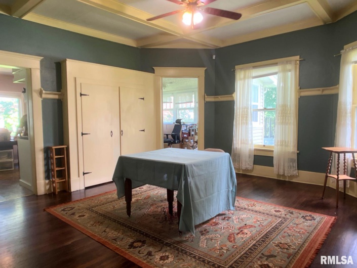 1828 EDITH Street, Murphysboro, Illinois 62966, 4 Bedrooms Bedrooms, 0 ,2 BathroomsBathrooms,Residential,For Sale,EDITH,0,RMAEB458855