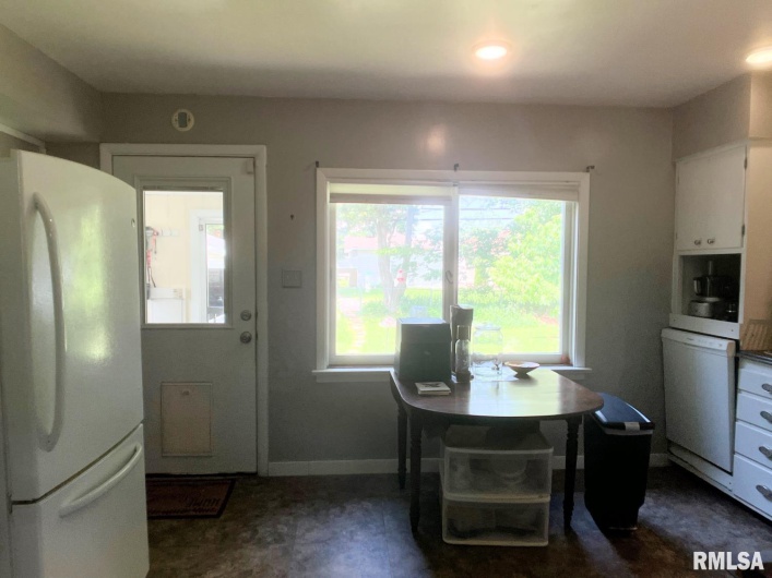 1828 EDITH Street, Murphysboro, Illinois 62966, 4 Bedrooms Bedrooms, 0 ,2 BathroomsBathrooms,Residential,For Sale,EDITH,0,RMAEB458855