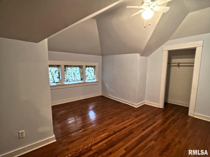1828 EDITH Street, Murphysboro, Illinois 62966, 4 Bedrooms Bedrooms, 0 ,2 BathroomsBathrooms,Residential,For Sale,EDITH,0,RMAEB458855