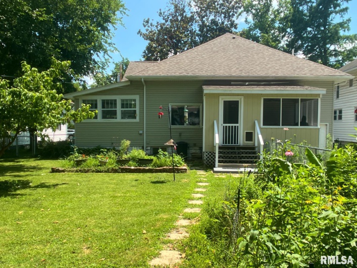 1828 EDITH Street, Murphysboro, Illinois 62966, 4 Bedrooms Bedrooms, 0 ,2 BathroomsBathrooms,Residential,For Sale,EDITH,0,RMAEB458855