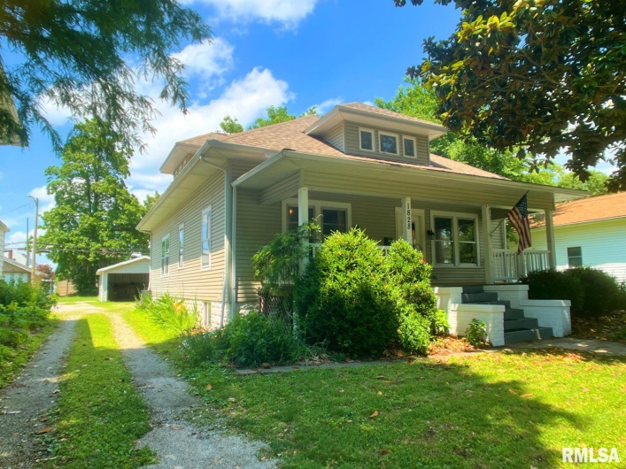 1828 EDITH Street, Murphysboro, Illinois 62966, 4 Bedrooms Bedrooms, 0 ,2 BathroomsBathrooms,Residential,For Sale,EDITH,0,RMAEB458855