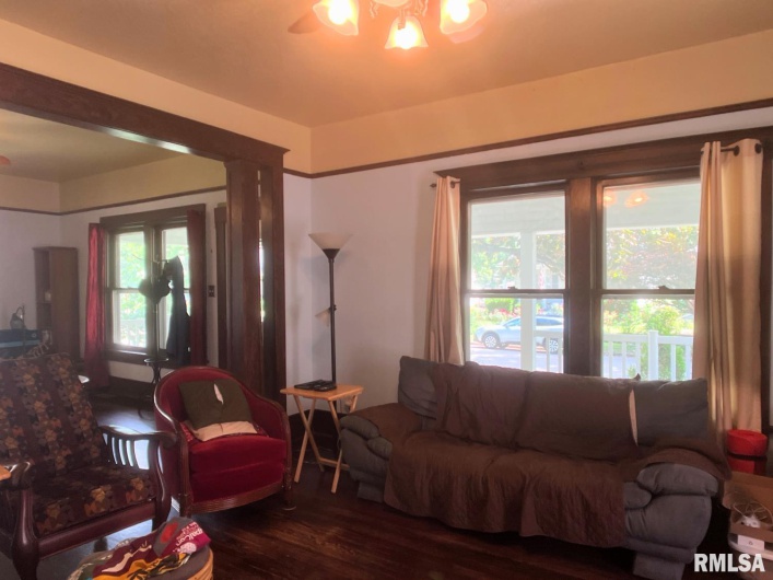 1828 EDITH Street, Murphysboro, Illinois 62966, 4 Bedrooms Bedrooms, 0 ,2 BathroomsBathrooms,Residential,For Sale,EDITH,0,RMAEB458855