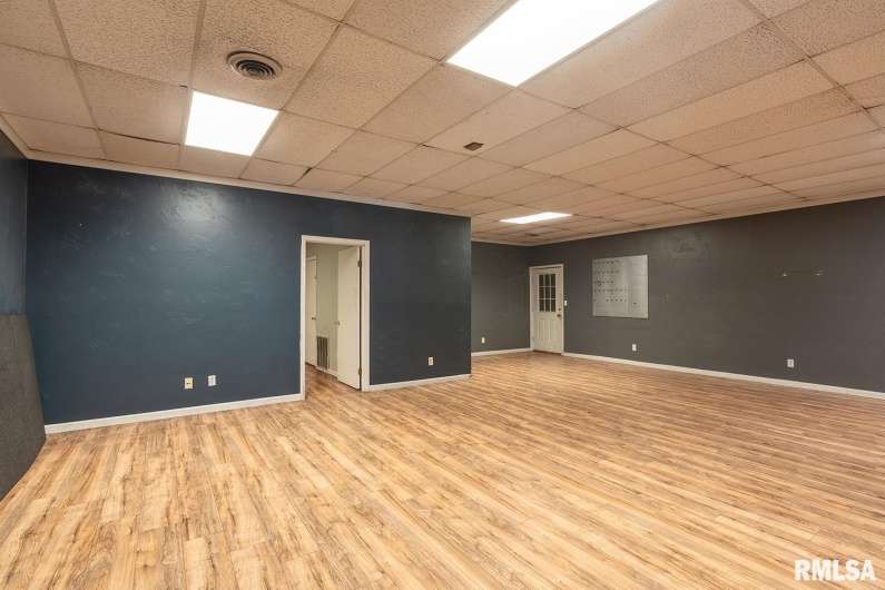 405 PERSHING Street, Energy, Illinois 62933, 0 , 0 ,0,Commercial Sale,For Sale,PERSHING,0,RMAEB458859