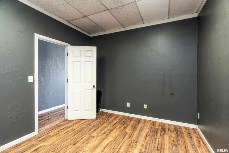 405 PERSHING Street, Energy, Illinois 62933, 0 , 0 ,0,Commercial Sale,For Sale,PERSHING,0,RMAEB458859