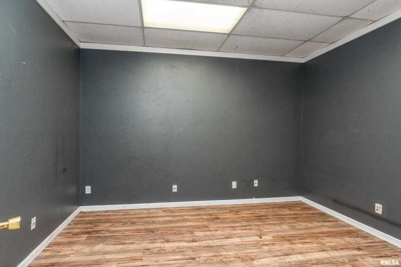 405 PERSHING Street, Energy, Illinois 62933, 0 , 0 ,0,Commercial Sale,For Sale,PERSHING,0,RMAEB458859