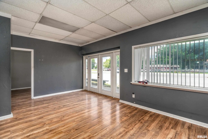 405 PERSHING Street, Energy, Illinois 62933, 0 , 0 ,0,Commercial Sale,For Sale,PERSHING,0,RMAEB458859