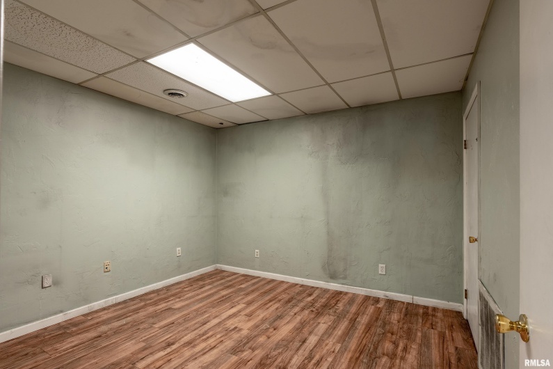 405 PERSHING Street, Energy, Illinois 62933, 0 , 0 ,0,Commercial Sale,For Sale,PERSHING,0,RMAEB458859