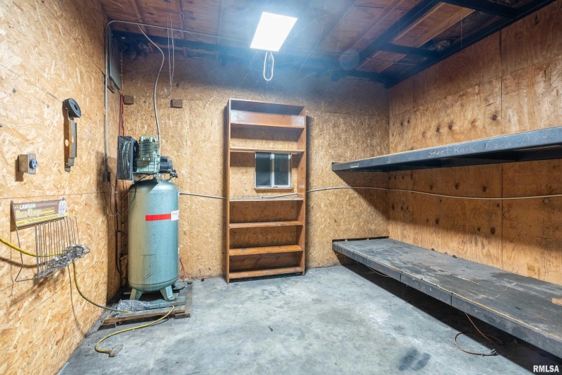 405 PERSHING Street, Energy, Illinois 62933, 0 , 0 ,0,Commercial Sale,For Sale,PERSHING,0,RMAEB458859
