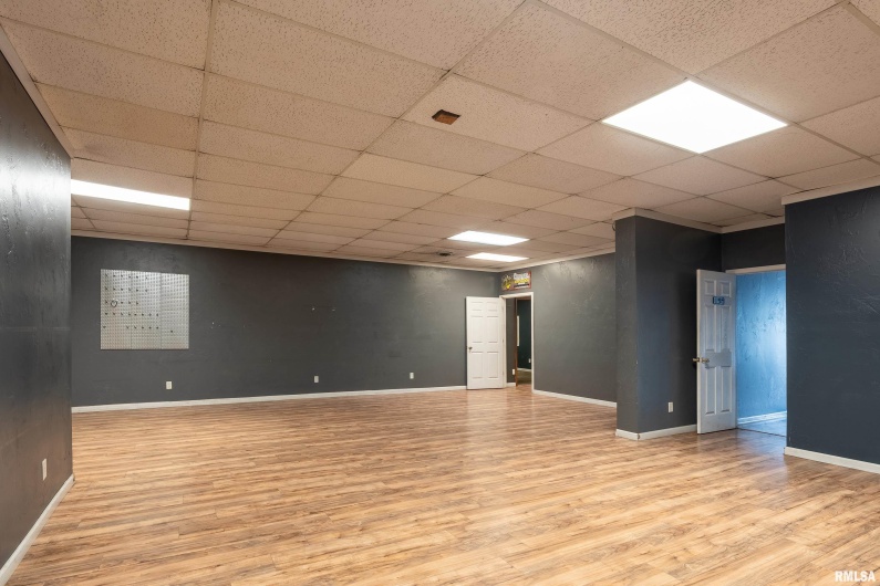 405 PERSHING Street, Energy, Illinois 62933, 0 , 0 ,0,Commercial Sale,For Sale,PERSHING,0,RMAEB458859