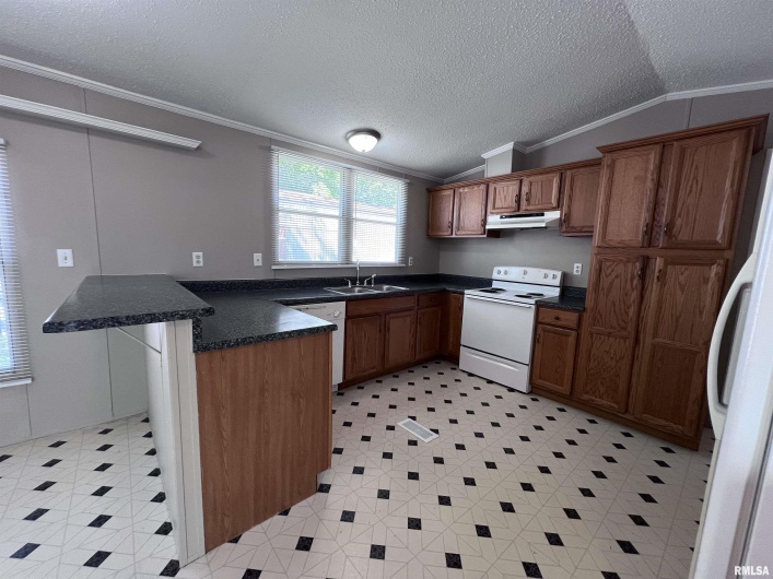 30 Timber Hollow Drive, Carbondale, Illinois 62901, 2 Bedrooms Bedrooms, 0 ,2 BathroomsBathrooms,Manufactured In Park,For Sale,Timber Hollow,0,RMAEB457920