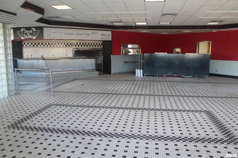 1365 MAIN Street, Carbondale, Illinois 62901, 0 , 0 ,0,Commercial Sale,For Sale,MAIN,0,RMAEB455325