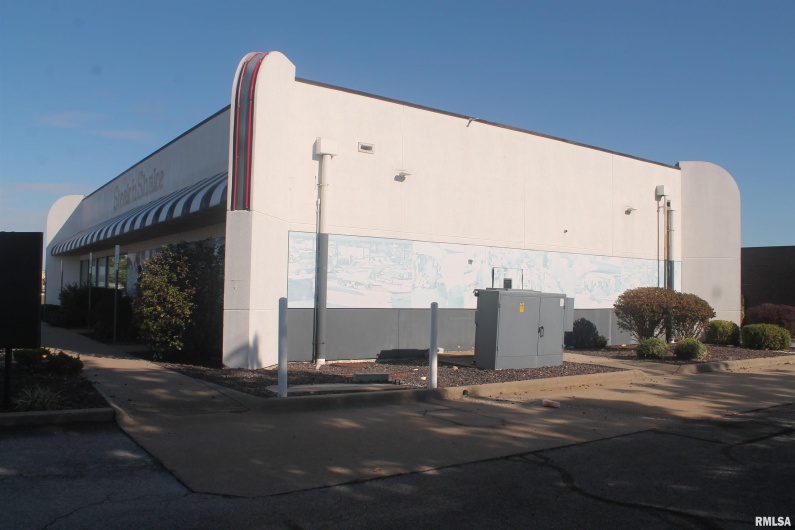 1365 MAIN Street, Carbondale, Illinois 62901, 0 , 0 ,0,Commercial Sale,For Sale,MAIN,0,RMAEB455325