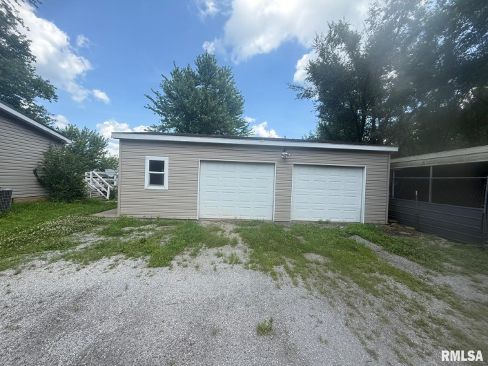 2545 Body Barn Road, Anna, Illinois 62906, 4 Bedrooms Bedrooms, 0 ,2 BathroomsBathrooms,Residential,For Sale,Body Barn,0,RMACA1037877