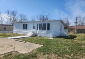 10553 Torrance Road, Carbondale, Illinois 62901, 2 Bedrooms Bedrooms, 0 ,2 BathroomsBathrooms,Residential,For Sale,Torrance,0,RMAEB457206