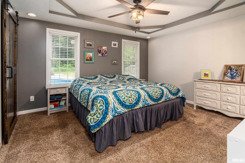 812 Whitecotton Drive, Carterville, Illinois 62918, 3 Bedrooms Bedrooms, 0 ,2 BathroomsBathrooms,Residential,For Sale,Whitecotton,0,RMAEB458884
