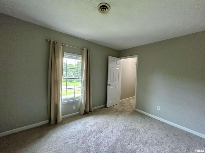 317 Lu Court, Carbondale, Illinois 62901, 4 Bedrooms Bedrooms, 0 ,3 BathroomsBathrooms,Residential,For Sale,Lu,0,RMAEB458892