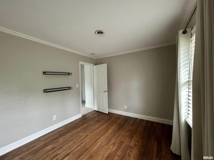 317 Lu Court, Carbondale, Illinois 62901, 4 Bedrooms Bedrooms, 0 ,3 BathroomsBathrooms,Residential,For Sale,Lu,0,RMAEB458892