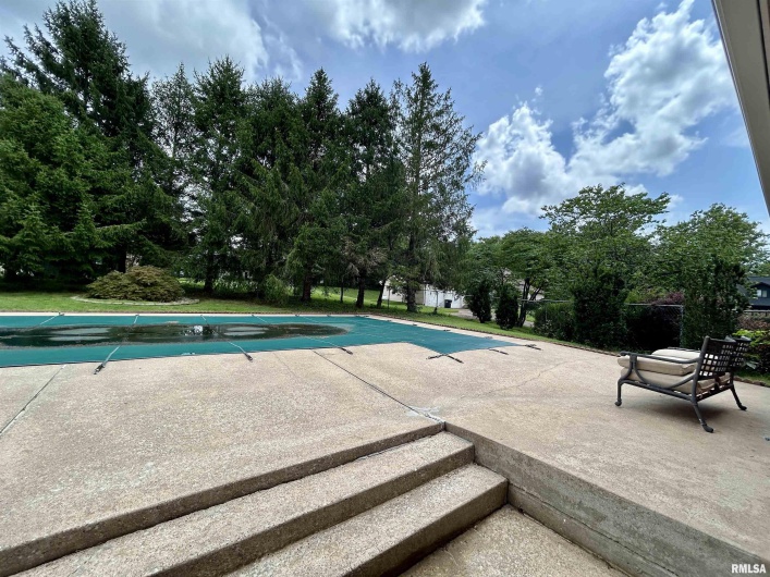 317 Lu Court, Carbondale, Illinois 62901, 4 Bedrooms Bedrooms, 0 ,3 BathroomsBathrooms,Residential,For Sale,Lu,0,RMAEB458892