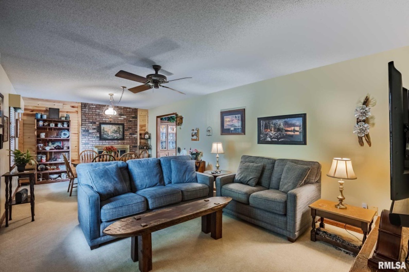 285 Sally Holler Road, Harrisburg, Illinois 62946, 3 Bedrooms Bedrooms, 0 ,2 BathroomsBathrooms,Residential,For Sale,Sally Holler,0,RMAQC4265490