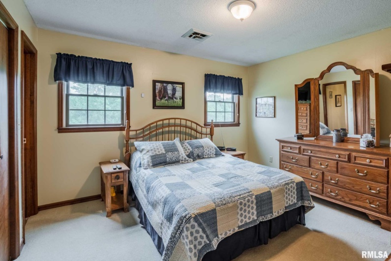 285 Sally Holler Road, Harrisburg, Illinois 62946, 3 Bedrooms Bedrooms, 0 ,2 BathroomsBathrooms,Residential,For Sale,Sally Holler,0,RMAQC4265490