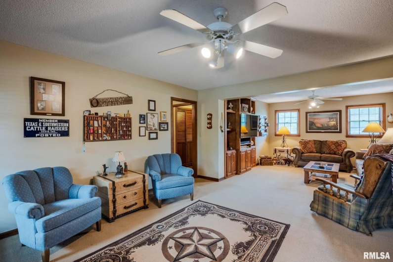 285 Sally Holler Road, Harrisburg, Illinois 62946, 3 Bedrooms Bedrooms, 0 ,2 BathroomsBathrooms,Residential,For Sale,Sally Holler,0,RMAQC4265490