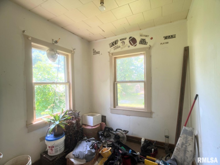 1309 SYCAMORE Street, Carbondale, Illinois 62901, 3 Bedrooms Bedrooms, 0 ,1 BathroomBathrooms,Residential,For Sale,SYCAMORE,0,RMAEB458893