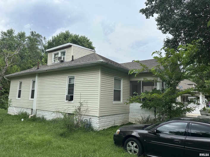 503 PENNSYLVANIA Avenue, Carterville, Illinois 62918, 3 Bedrooms Bedrooms, 0 ,1 BathroomBathrooms,Residential,For Sale,PENNSYLVANIA,0,RMAEB458902