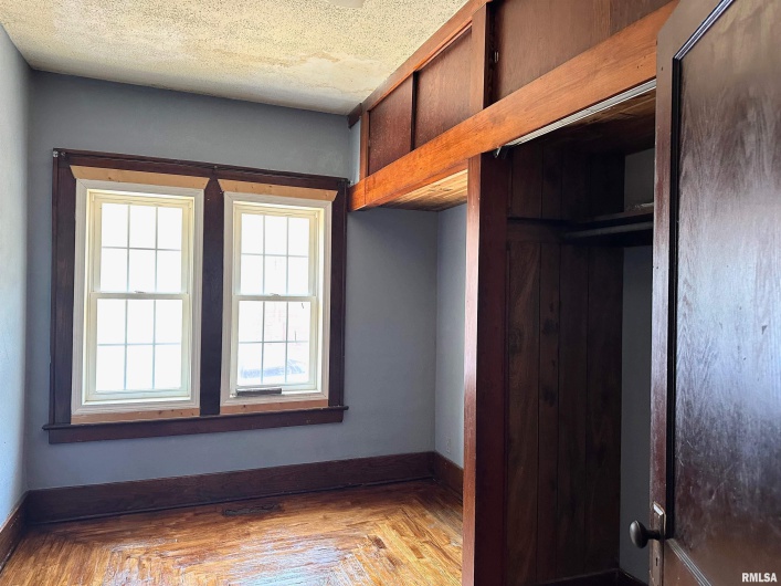 2009 SPRUCE Street, Murphysboro, Illinois 62966, 3 Bedrooms Bedrooms, 0 ,2 BathroomsBathrooms,Residential,For Sale,SPRUCE,0,RMAEB458903