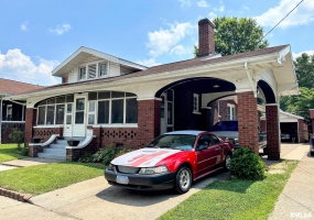 2009 SPRUCE Street, Murphysboro, Illinois 62966, 3 Bedrooms Bedrooms, 0 ,2 BathroomsBathrooms,Residential,For Sale,SPRUCE,0,RMAEB458903