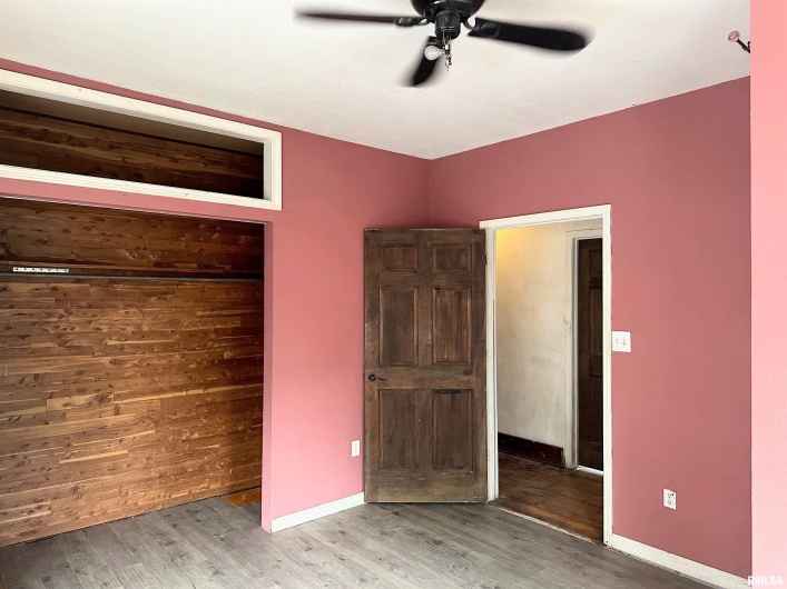 2009 SPRUCE Street, Murphysboro, Illinois 62966, 3 Bedrooms Bedrooms, 0 ,2 BathroomsBathrooms,Residential,For Sale,SPRUCE,0,RMAEB458903
