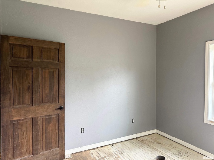 2009 SPRUCE Street, Murphysboro, Illinois 62966, 3 Bedrooms Bedrooms, 0 ,2 BathroomsBathrooms,Residential,For Sale,SPRUCE,0,RMAEB458903