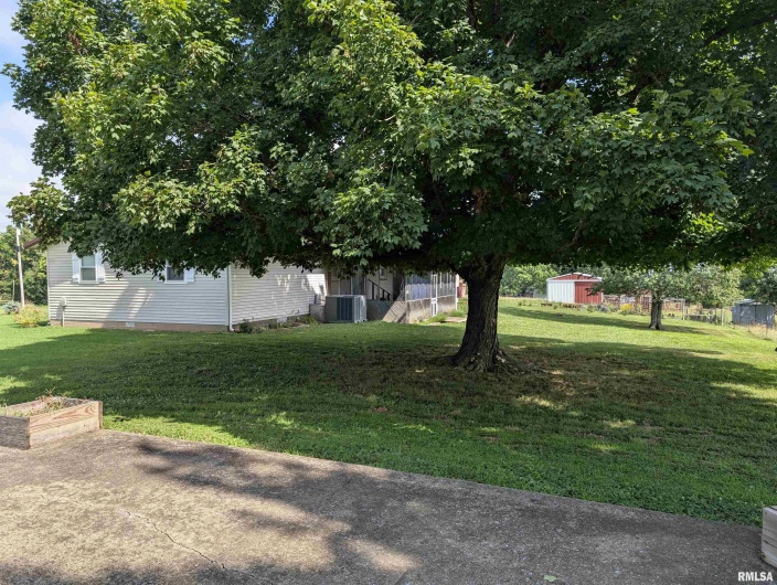 425 Peak Road, Harrisburg, Illinois 62946, 3 Bedrooms Bedrooms, 0 ,1 BathroomBathrooms,Residential,For Sale,Peak,0,RMAQC4265530