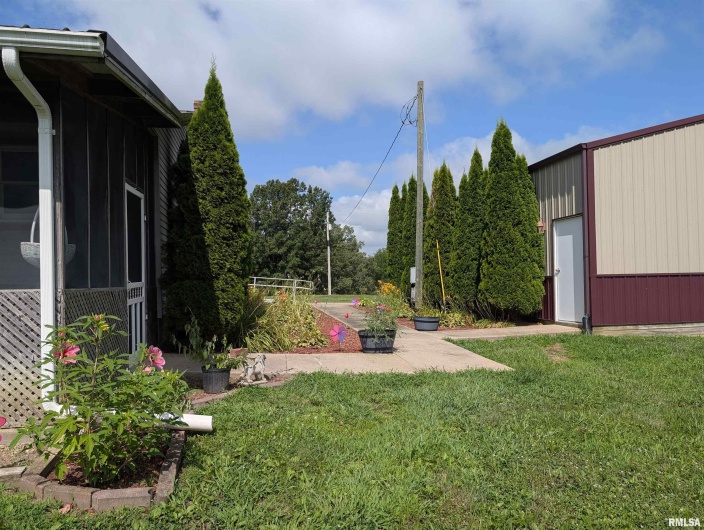 425 Peak Road, Harrisburg, Illinois 62946, 3 Bedrooms Bedrooms, 0 ,1 BathroomBathrooms,Residential,For Sale,Peak,0,RMAQC4265530