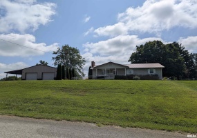425 Peak Road, Harrisburg, Illinois 62946, 3 Bedrooms Bedrooms, 0 ,1 BathroomBathrooms,Residential,For Sale,Peak,0,RMAQC4265530