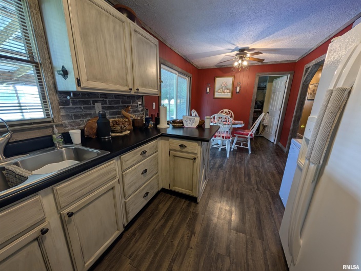 425 Peak Road, Harrisburg, Illinois 62946, 3 Bedrooms Bedrooms, 0 ,1 BathroomBathrooms,Residential,For Sale,Peak,0,RMAQC4265530