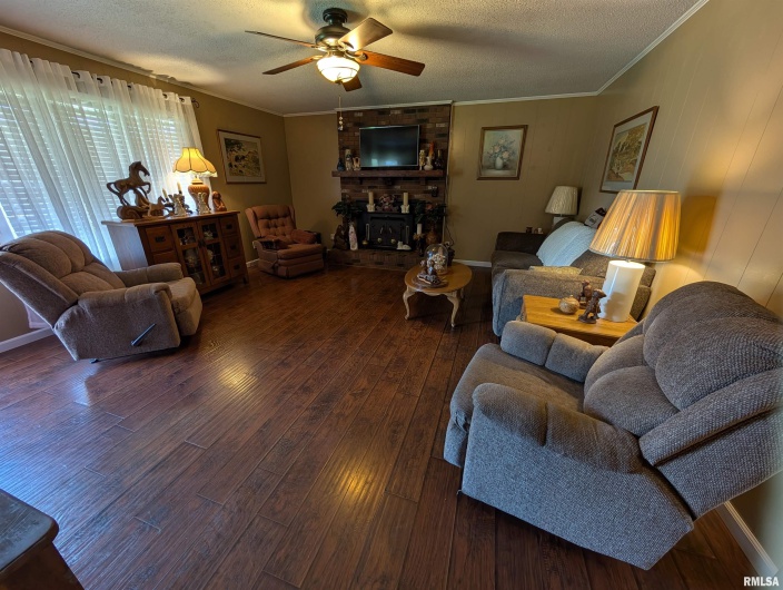 425 Peak Road, Harrisburg, Illinois 62946, 3 Bedrooms Bedrooms, 0 ,1 BathroomBathrooms,Residential,For Sale,Peak,0,RMAQC4265530