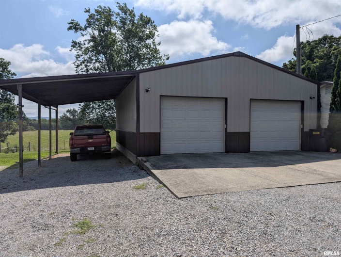 425 Peak Road, Harrisburg, Illinois 62946, 3 Bedrooms Bedrooms, 0 ,1 BathroomBathrooms,Residential,For Sale,Peak,0,RMAQC4265530