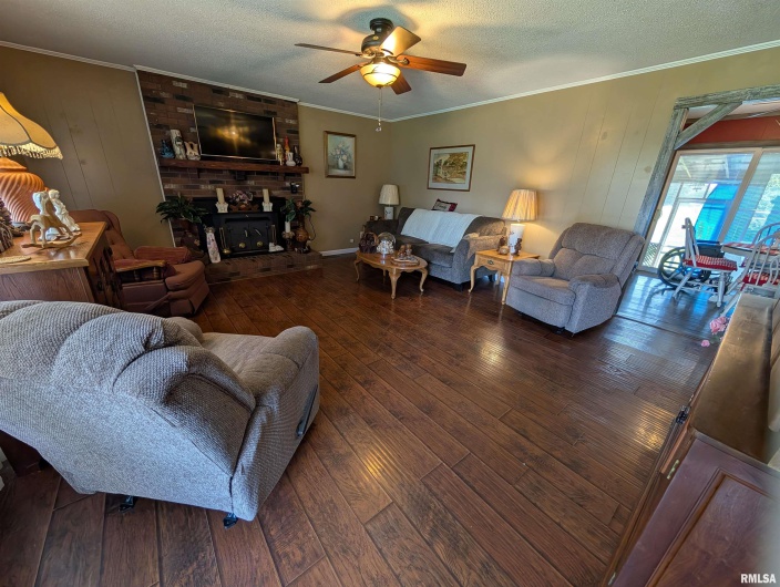 425 Peak Road, Harrisburg, Illinois 62946, 3 Bedrooms Bedrooms, 0 ,1 BathroomBathrooms,Residential,For Sale,Peak,0,RMAQC4265530