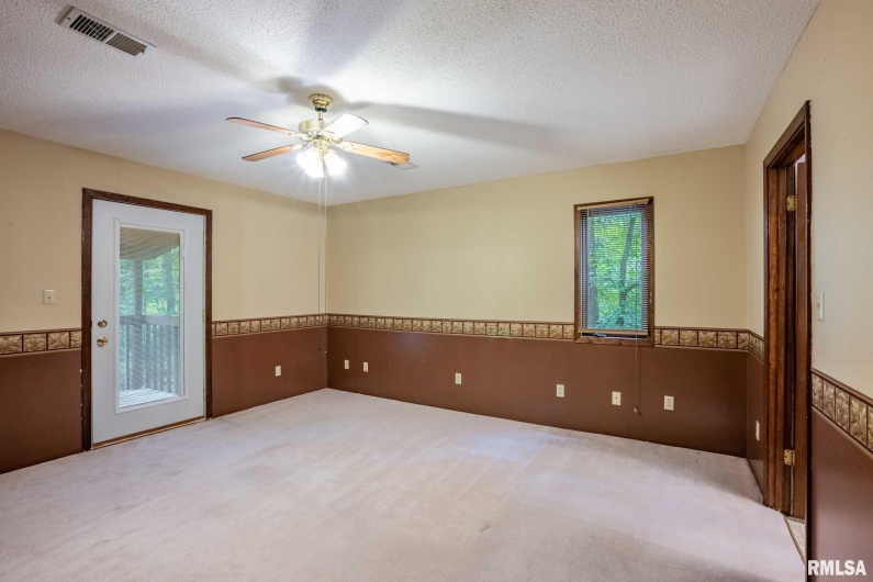 14802 Poor Farm Road, Johnston City, Illinois 62951, 3 Bedrooms Bedrooms, 0 ,2 BathroomsBathrooms,Residential,For Sale,Poor Farm,0,RMAQC4265533