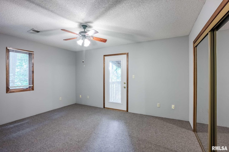 14802 Poor Farm Road, Johnston City, Illinois 62951, 3 Bedrooms Bedrooms, 0 ,2 BathroomsBathrooms,Residential,For Sale,Poor Farm,0,RMAQC4265533