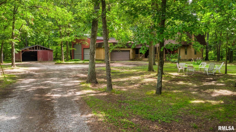 14802 Poor Farm Road, Johnston City, Illinois 62951, 3 Bedrooms Bedrooms, 0 ,2 BathroomsBathrooms,Residential,For Sale,Poor Farm,0,RMAQC4265533