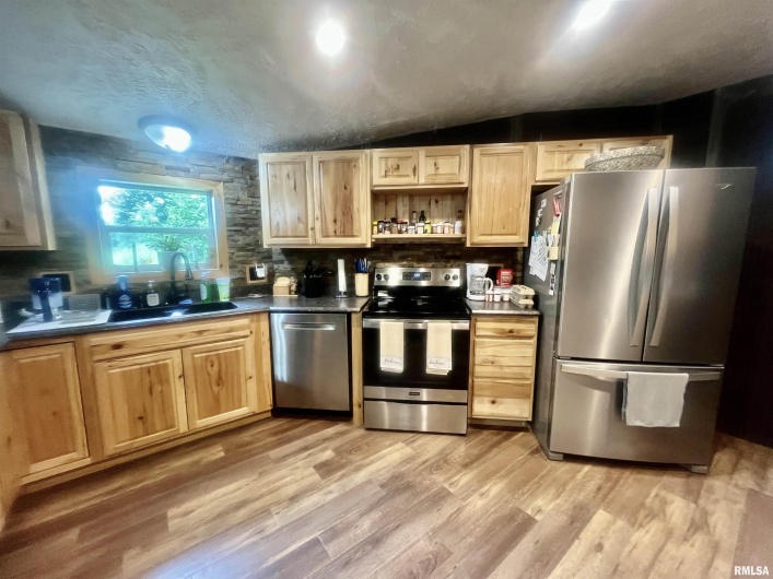 4155 Reevesville Road, Grantsburg, Illinois 62943, 2 Bedrooms Bedrooms, 0 ,2 BathroomsBathrooms,Residential,For Sale,Reevesville,0,RMAEB458908
